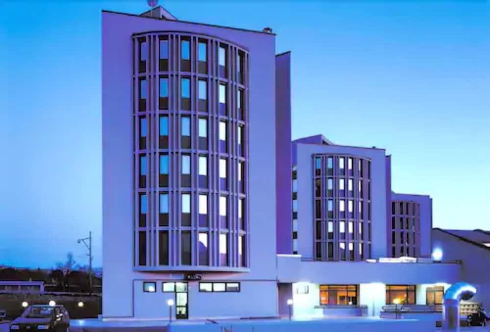 טרני Classic Hotel Tulipano מראה חיצוני תמונה