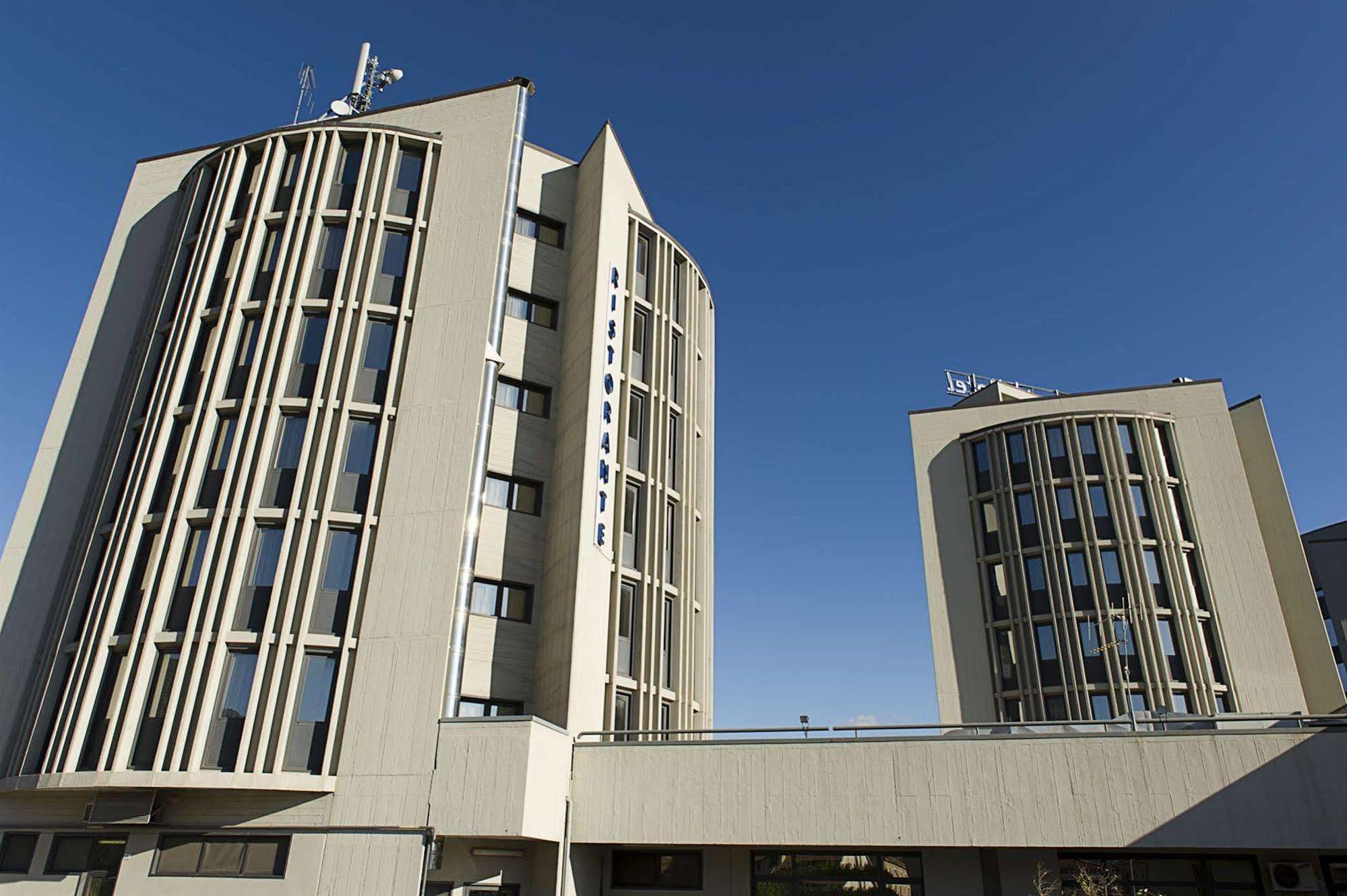 טרני Classic Hotel Tulipano מראה חיצוני תמונה