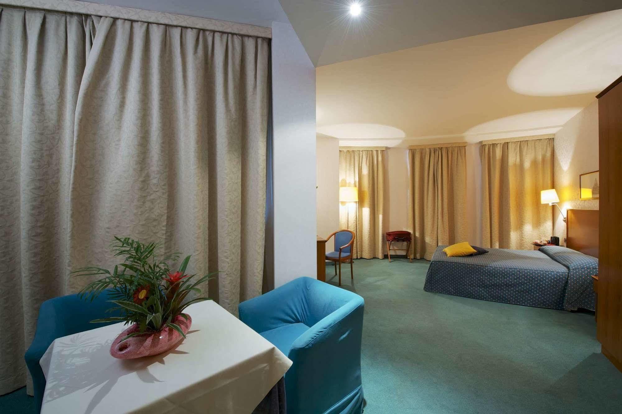 טרני Classic Hotel Tulipano מראה חיצוני תמונה